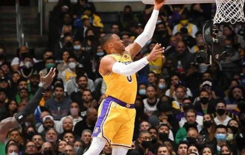 足总杯赛前再迎强敌，夏洛特黄蜂再遭质疑，主帅态度——质疑声仍在，资深球员宣示担当的简单介绍-九游体育官网