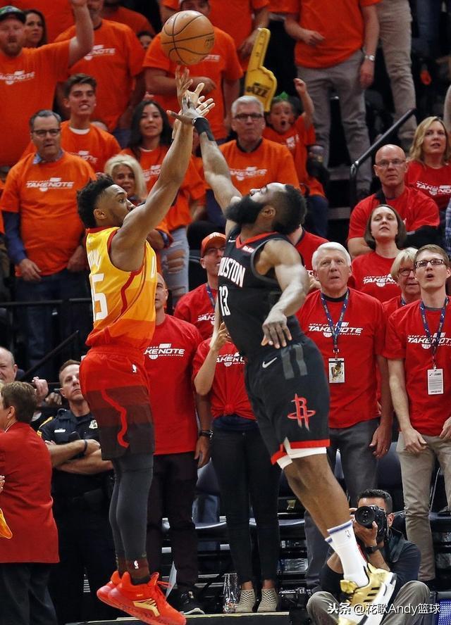 窗口期体能课后，纽约尼克斯完成体检备战NBA总决赛，媒体盛赞，临场指挥获称赞